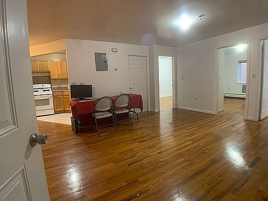 3rd image of 53 W 192nd St #2022