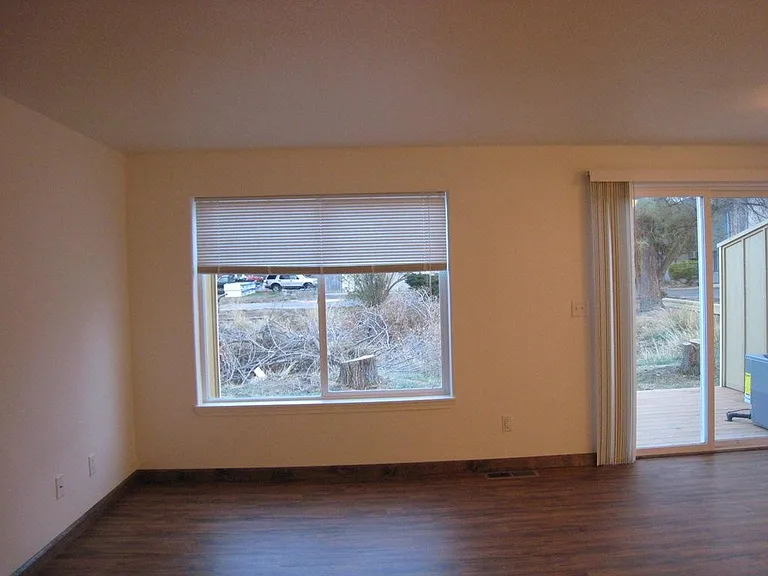 Prineville City Townhomes — Photo 10