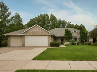 2185 63rd St E, Inver Grove Heights, MN 55077