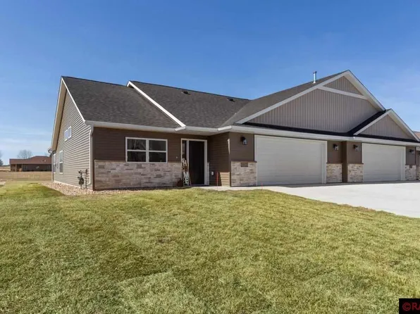 2842 Meadowview Ln NE, Owatonna, MN 55060
