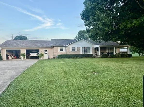 902 Lingale Dr, Cave City, KY 42127