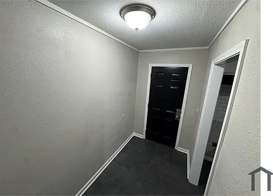 1490 Hugenot St — Photo 17
