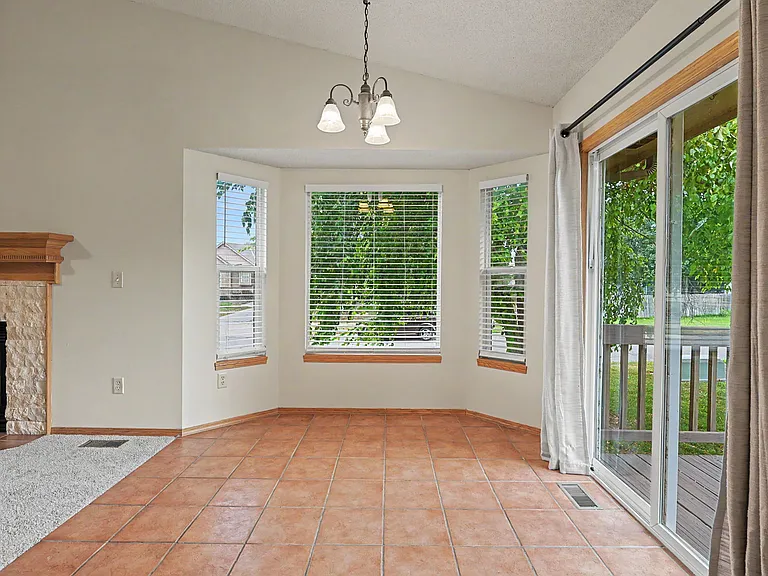 2316 N Shefford Cir — Photo 10