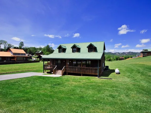 3423 Cove Meadows Dr, Sevierville, TN 37862