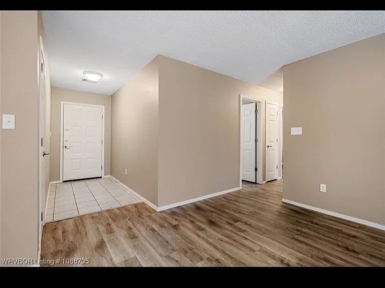 2406 Linda Ct — Photo 24