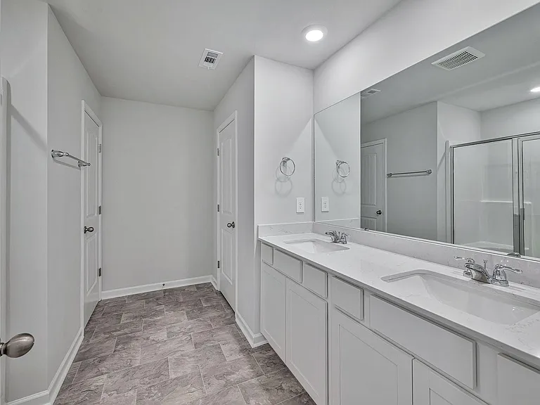 242 Hazel Ln — Photo 12