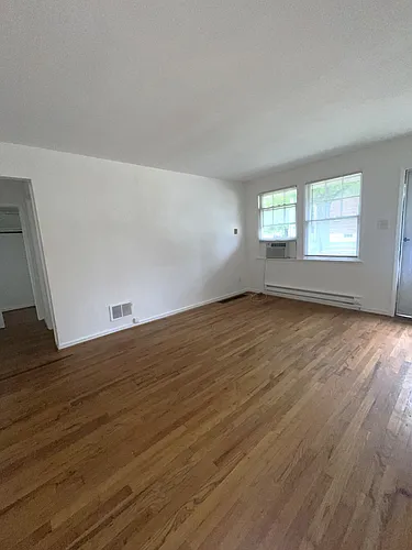 1204 Yale Ave #4 Photo 1