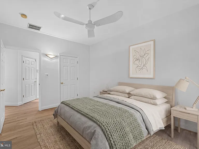 8309 Old Seven Locks Rd — Photo 25
