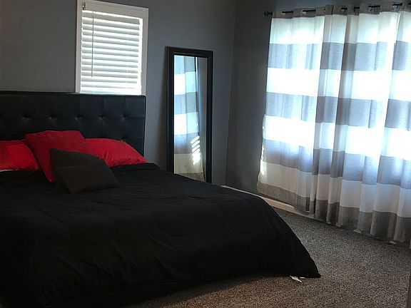 3rd image of 4026 Lakeview Dr
