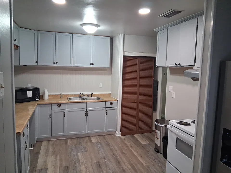 Crimson Cir
