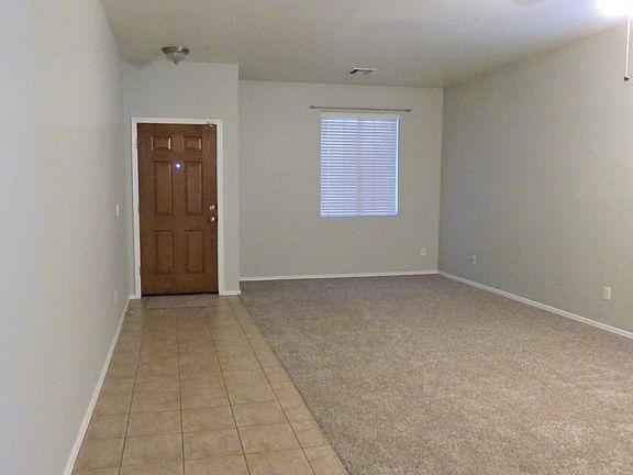 4th image of 44164 W Cydnee Dr