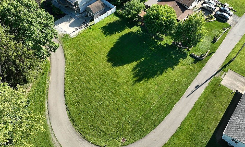 1st image of 6054 W Lakeside Dr SW