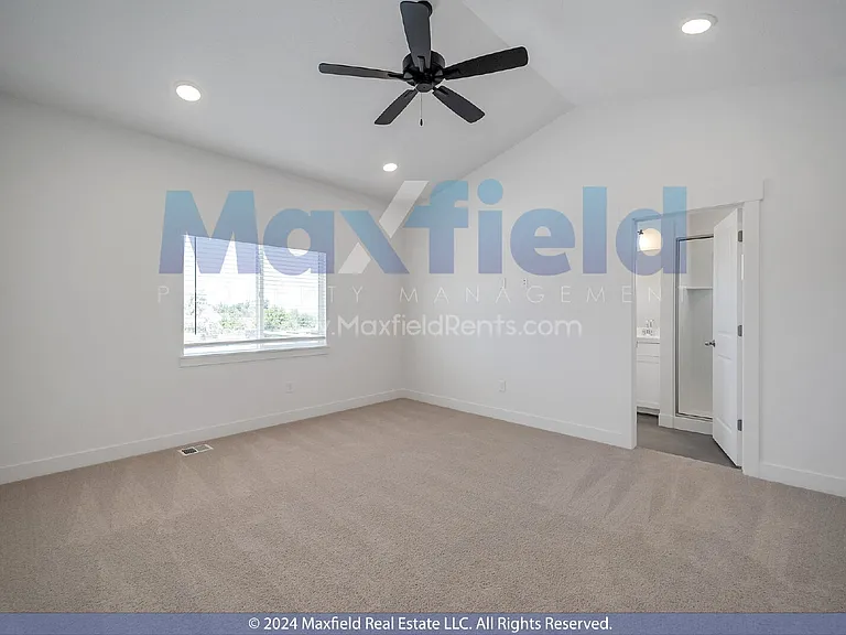 1598 N 1950 E — Photo 12
