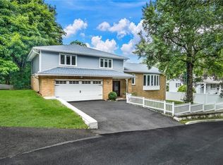 34 Bramblebrook Rd, Ardsley, NY 10502