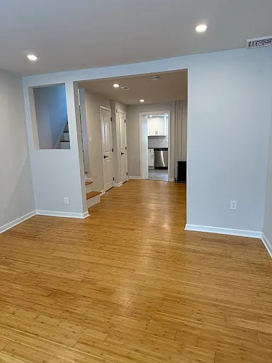 4469 Silverwood St #HOUSE — Photo 2