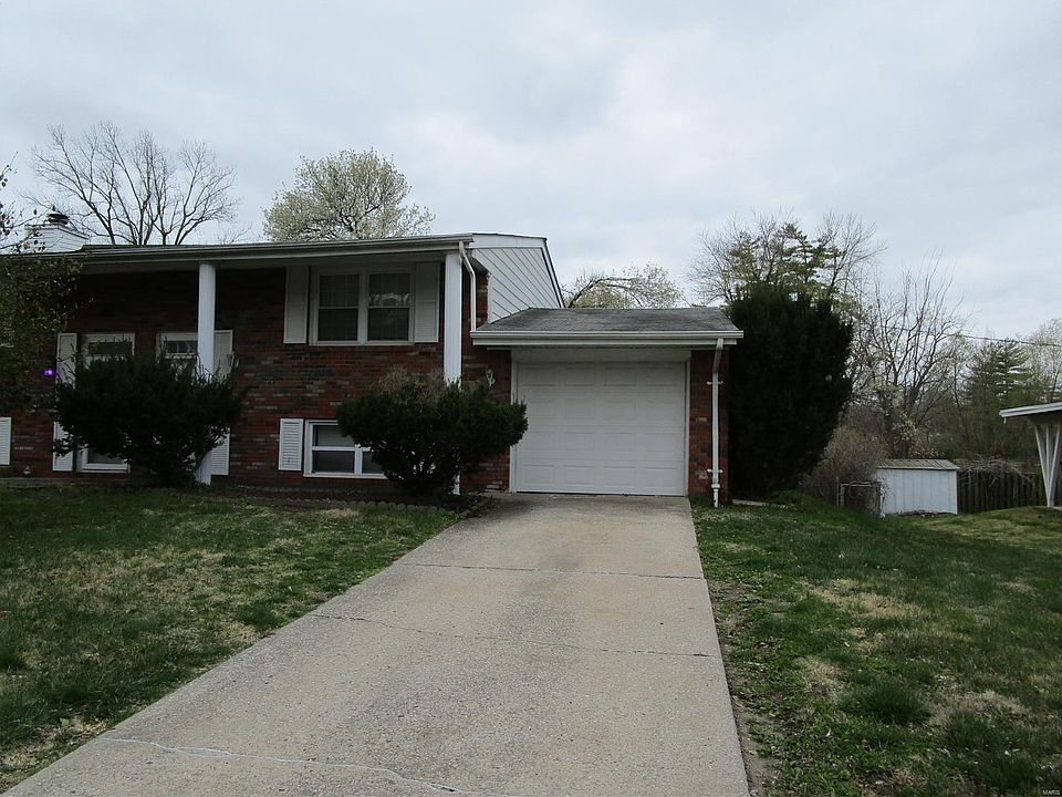 2nd image of 8910 Tanglewood Cir
