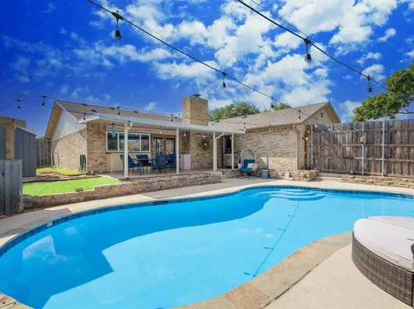 1915 Glenrose Ln, Carrollton, TX 75007