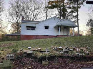 113 Spring St, Laurens, SC 29360