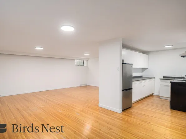 2596 Oak St Basement 2, Vancouver, BC V6H 2K1