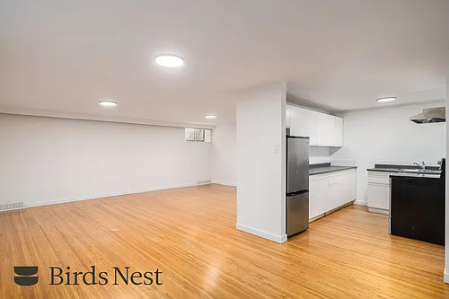 2596 Oak St #2 Photo 1