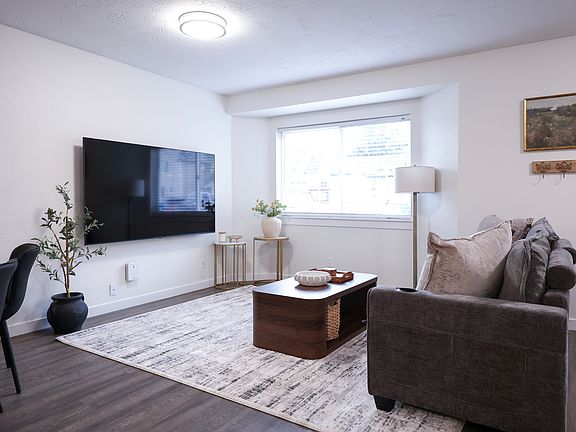 3rd image of 403 E 8th Ave #1
