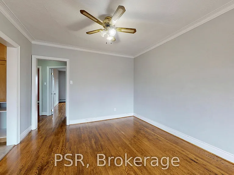 37 Morgan Ave #UPPER — Photo 9