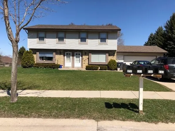 845 S Imperial Dr, Hartland, WI 53029