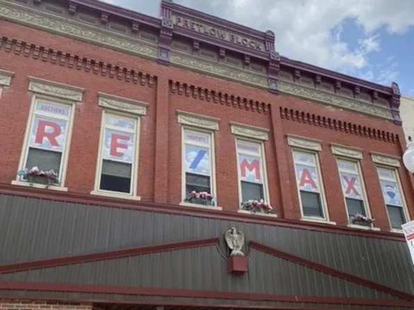 110 1/2 S Meridian St, Winchester, IN 47394