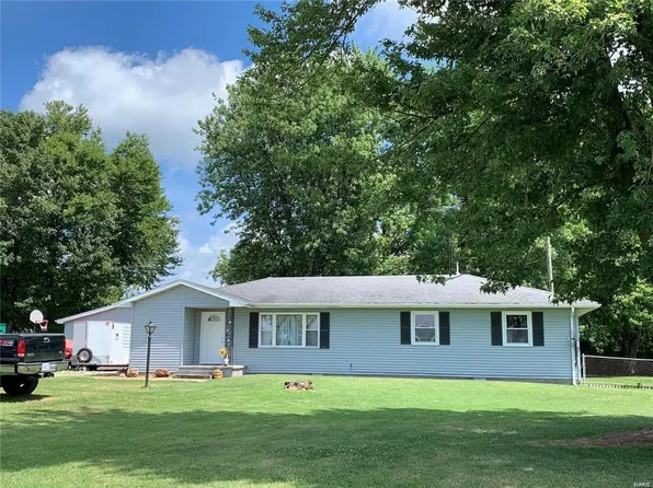 648 State Route 127, Greenville, IL 62246