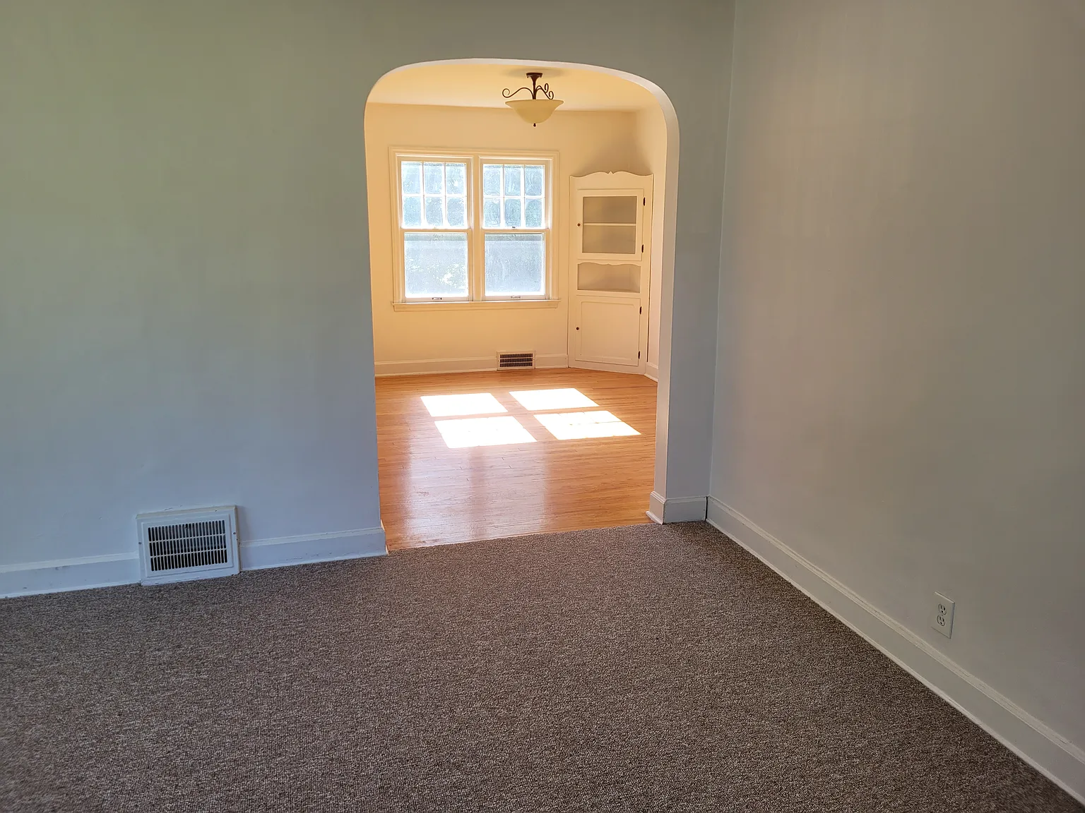 3 bed, 1281 sqft, $1,550 — Photo 4