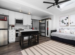 Stunning Furnished Mission Hills Studio w/ Private Patio & On-Site W/D!, San Diego, CA 92103