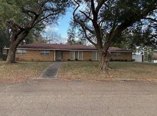 91 Brady Ave, Port Gibson, MS 39150