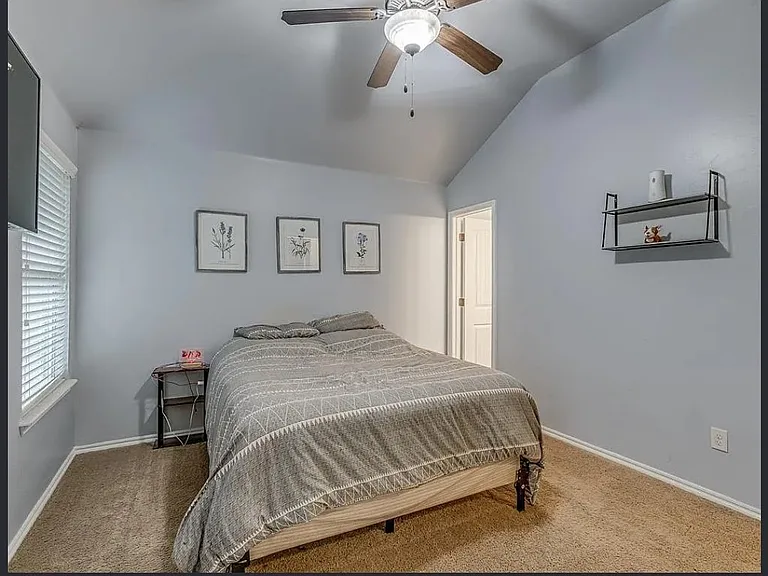 19725 Serenade Way — Photo 15