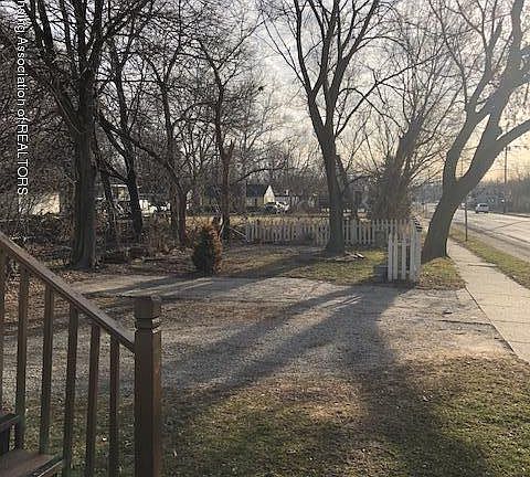 4th image of 329 N Hayford Ave