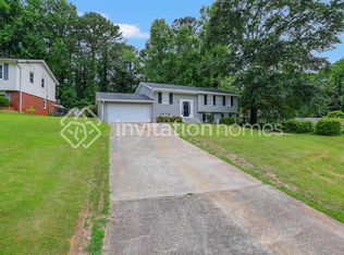 2157 Rolling View Dr, Decatur, GA 30032