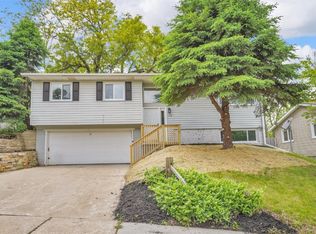 1418 26th St NW, Cedar Rapids, IA 52405