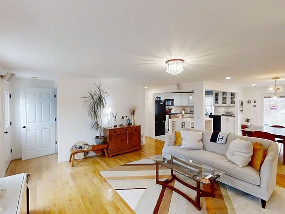 4th image of 54 Eileen Street