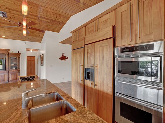 5th image of 22865 Redfish Ln