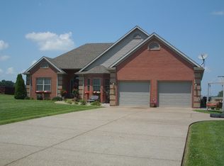 2272 E Presley Dr, Haubstadt, IN 47639