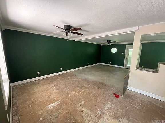 5th image of 35 Woodland Dr