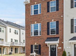 3 Gates Mill Ct, Baltimore, MD 21227