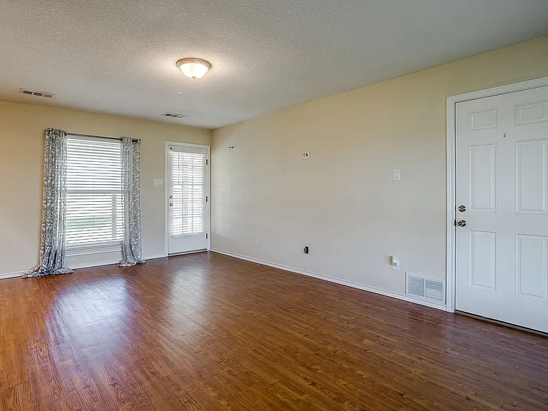 1804 Impala Dr — Photo 10