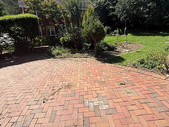 3rd image of 1705 Preston Rd