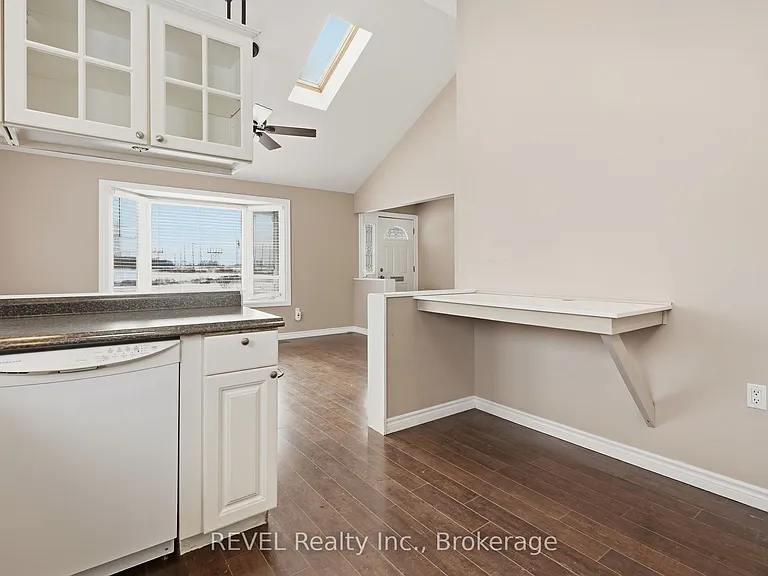 1098 Beaverdams Rd — Photo 12