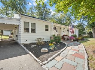 37 Crescent Ave, Rocky Hill, NJ 08553