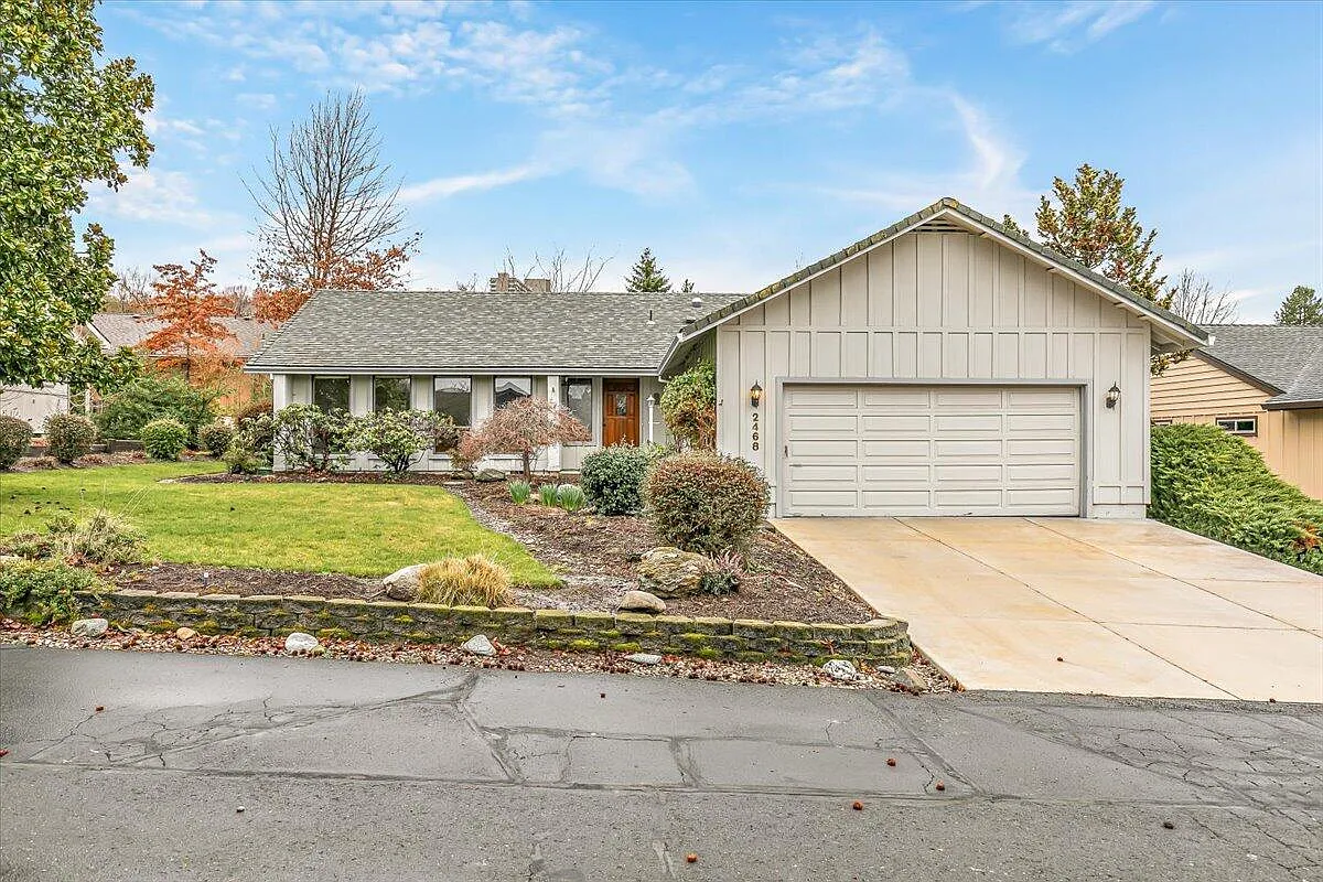 2468 Republic Way photo 1