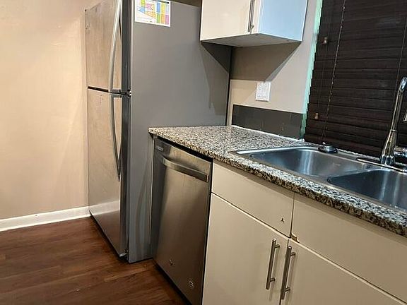 3rd image of 584 WESTREE Lane #584