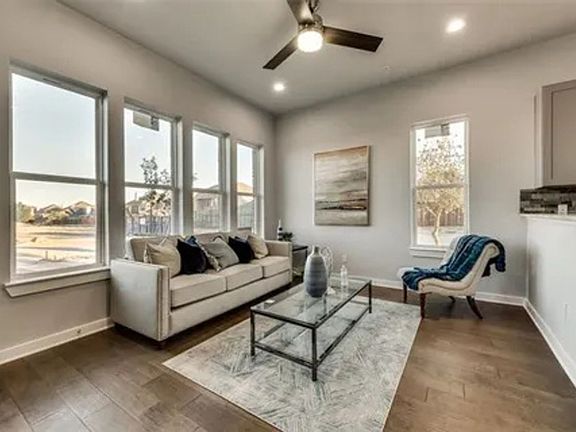 5th image of 5805 Rivendell Dr