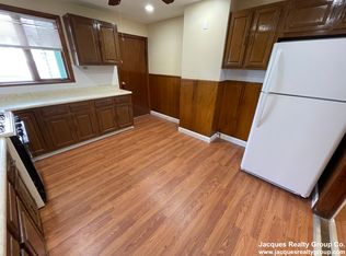 219 Holland St #2, Somerville, MA 02144