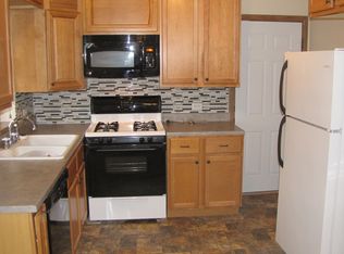 3221 Commercial Ave APT 3B, South Chicago Heights, IL 60411
